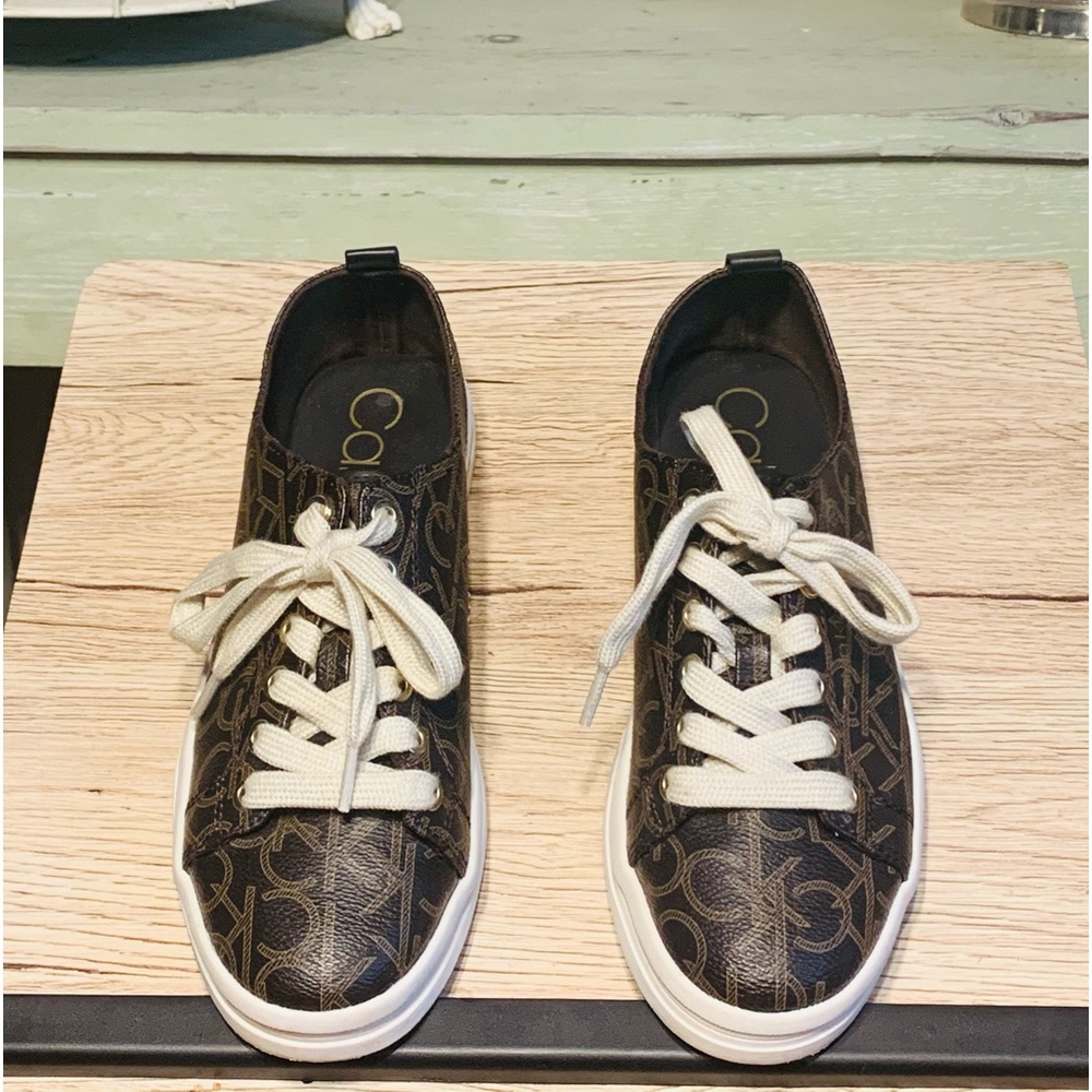 Calvin Klein women’s sneakers 7 1/2 brown and gold